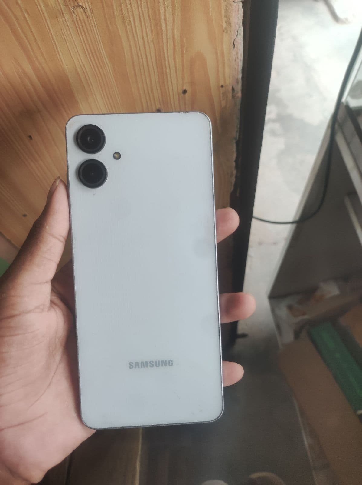 Galaxy A06 · 4GB / 64GB