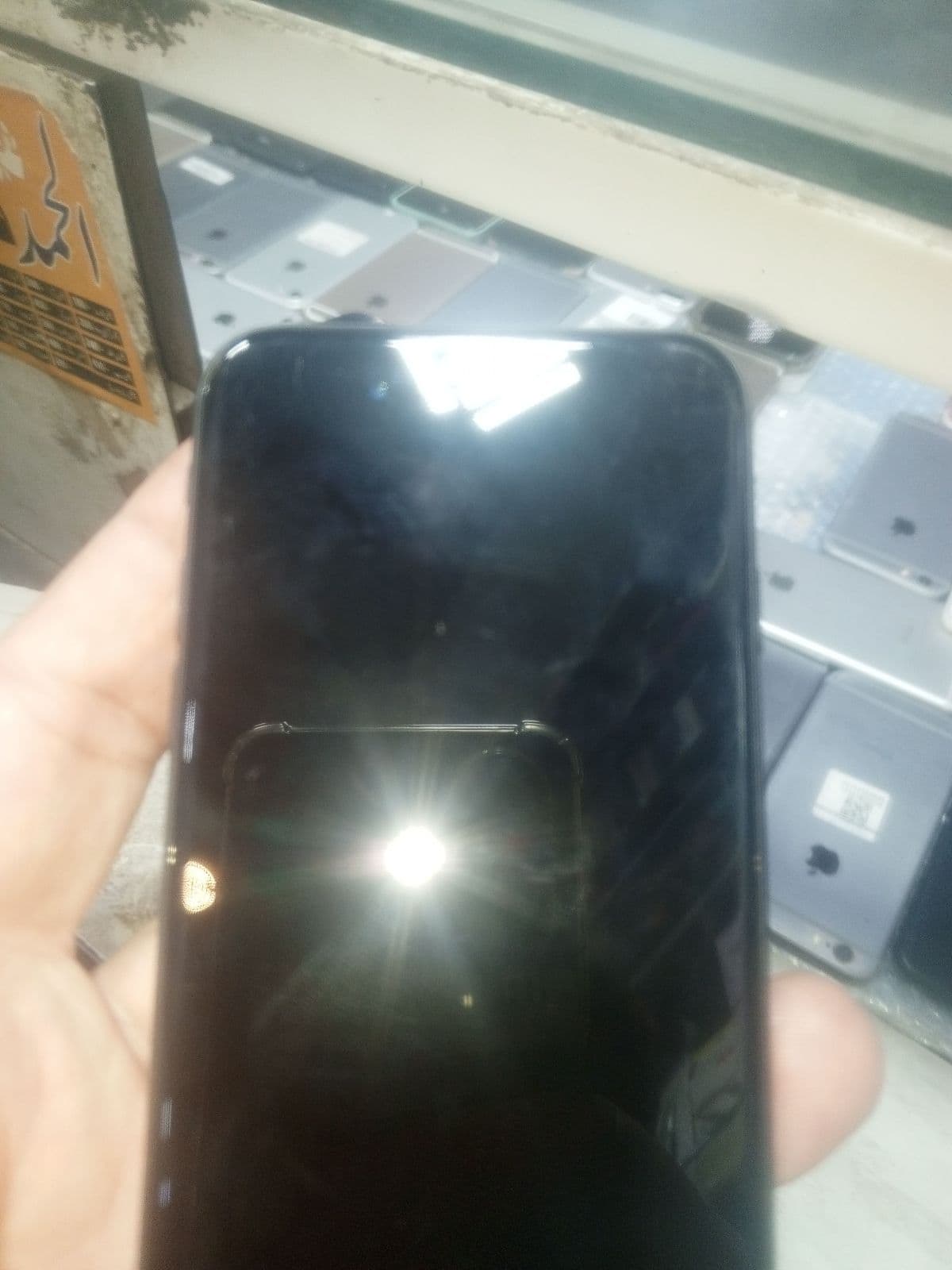 Apple iPhone 7 128GB in Jet Black — photo 3