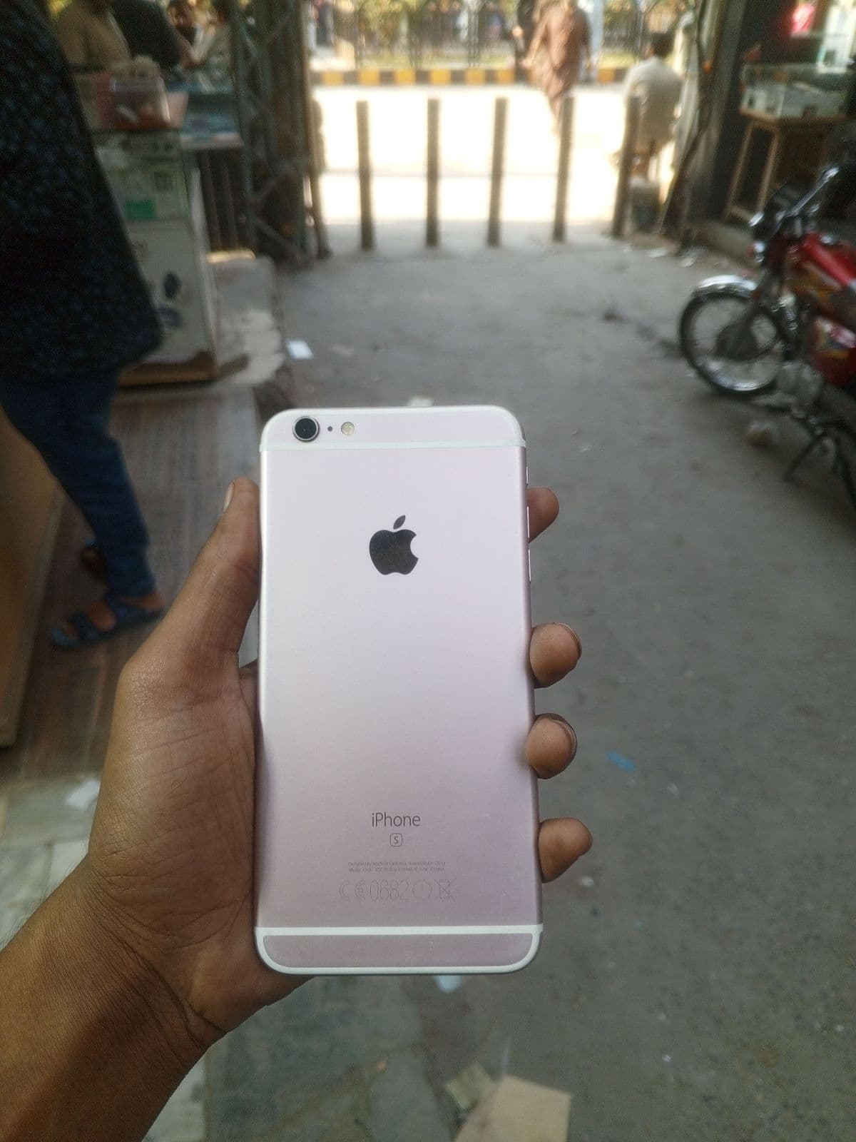 iPhone 6s Plus · 16GB