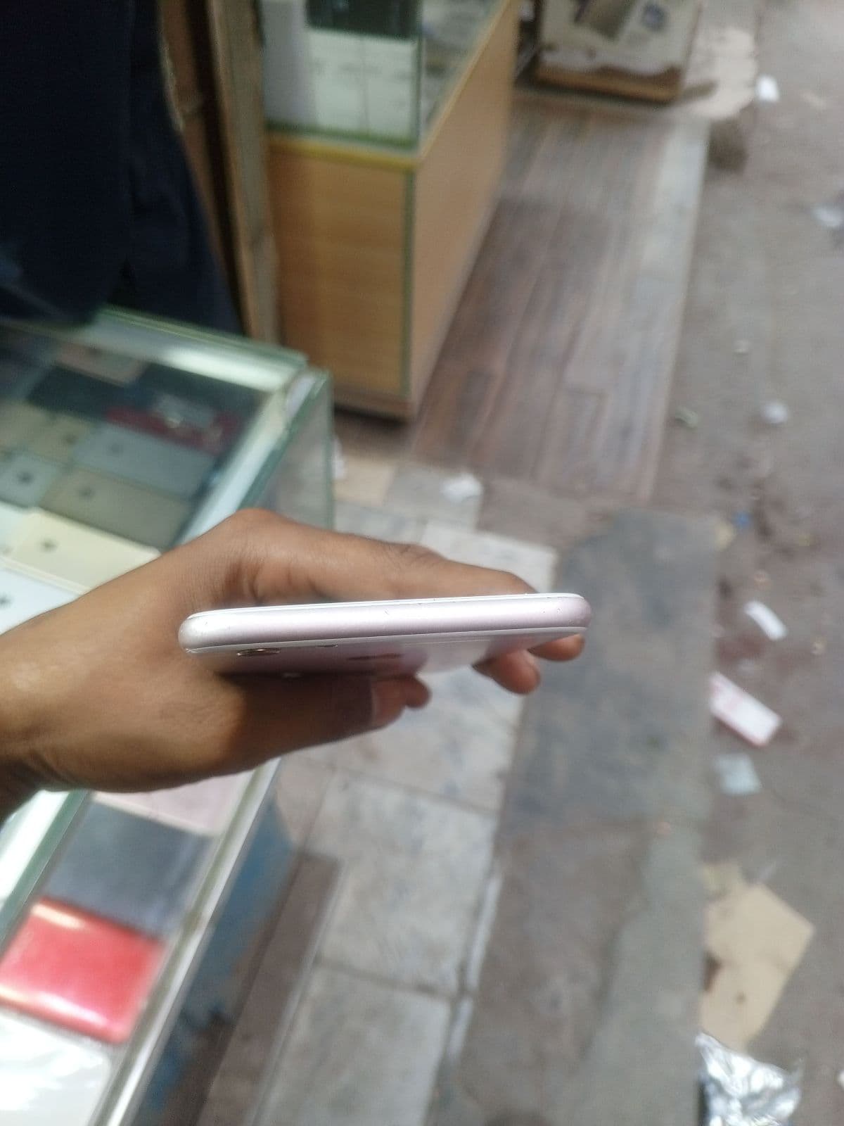 Apple iPhone 6s Plus 16GB in Rose Gold — photo 5