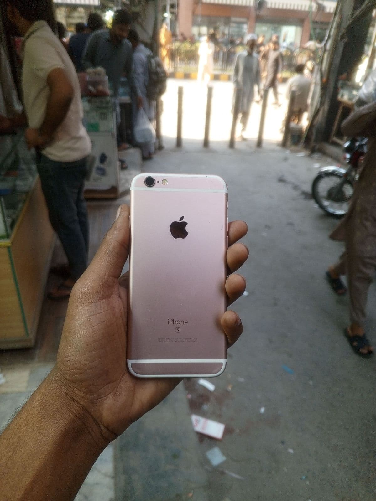 iPhone 6s · 64GB