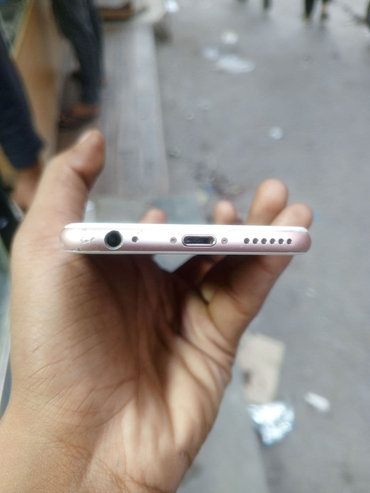 Apple iPhone 6s 64GB in Rose Gold — photo 3