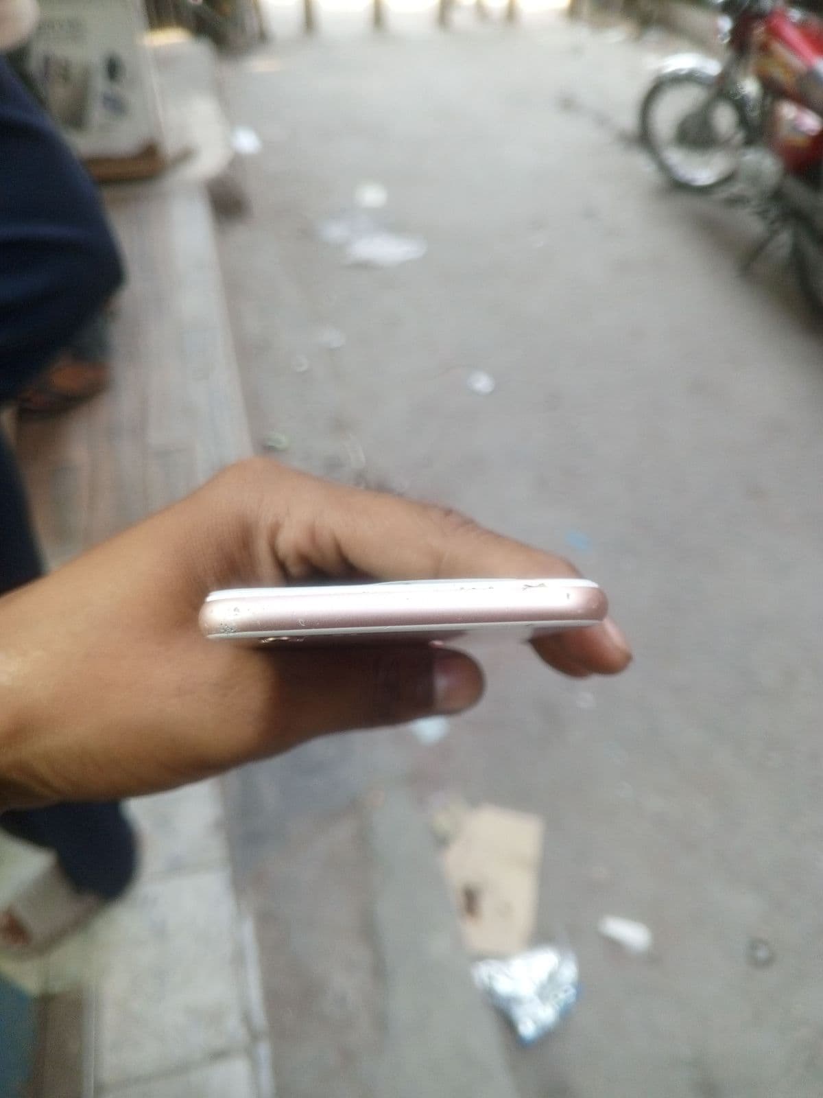 Apple iPhone 6s 64GB in Rose Gold — photo 5