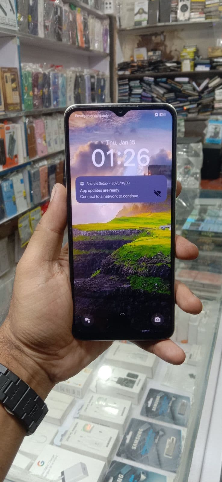 Oppo A38 6GB / 128GB in Glowing Gold — photo 2