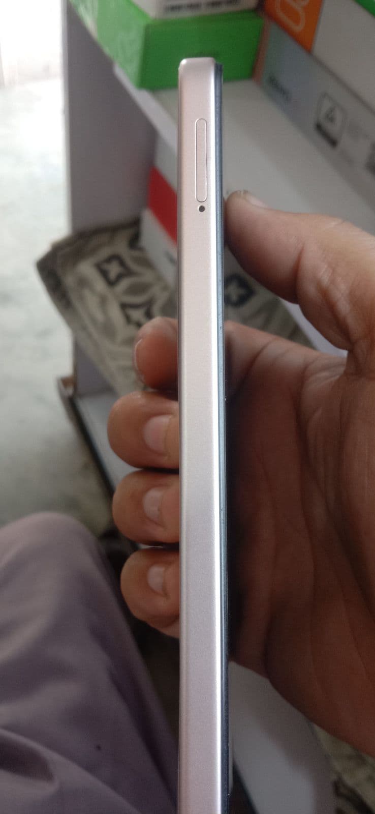 Infinix Smart 10 4GB / 64GB in Twilight Gold — photo 4