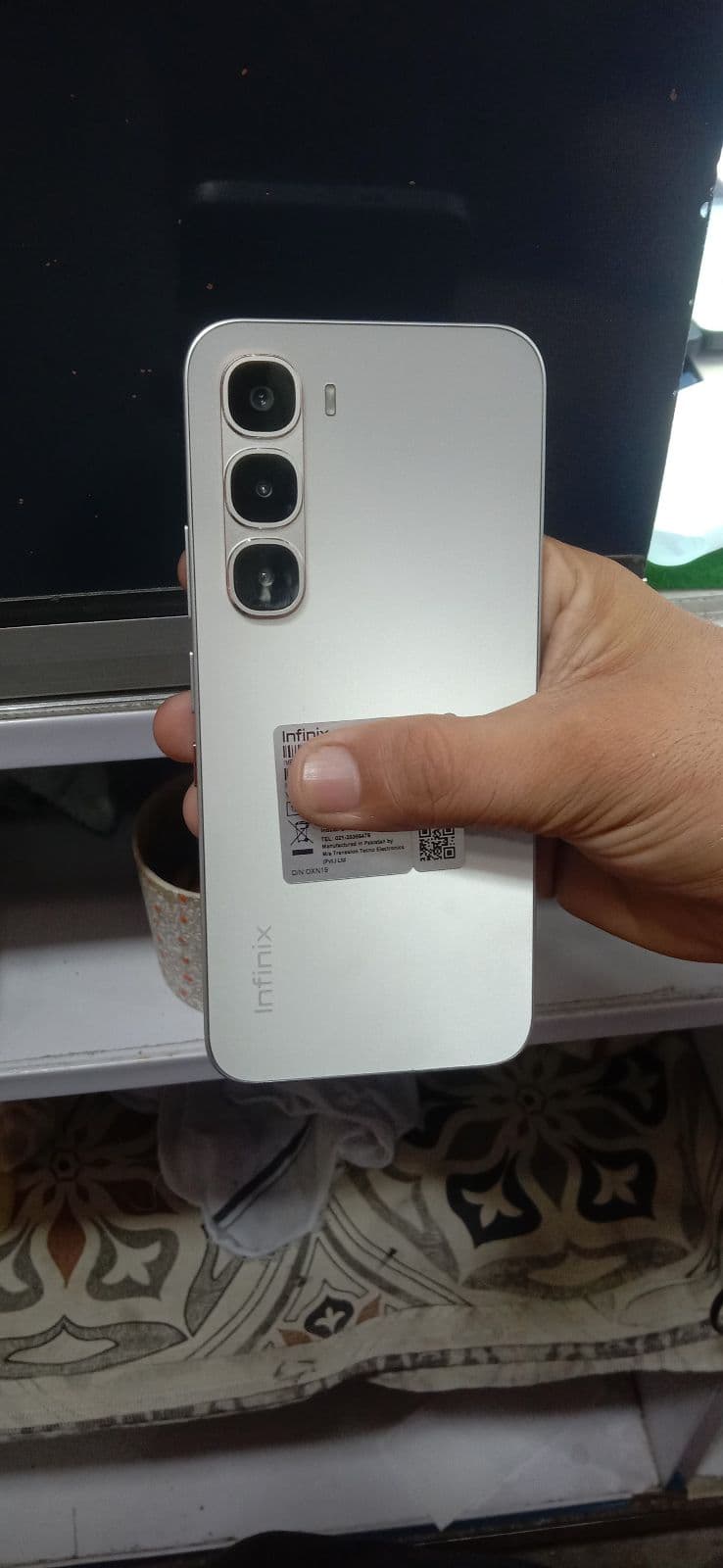 Infinix Hot 60 Pro · 8GB / 128GB