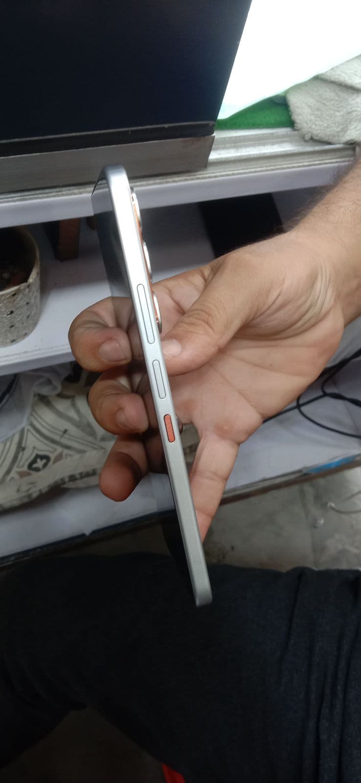 Infinix Hot 60 Pro 8GB / 128GB in Titanium Silver — photo 4