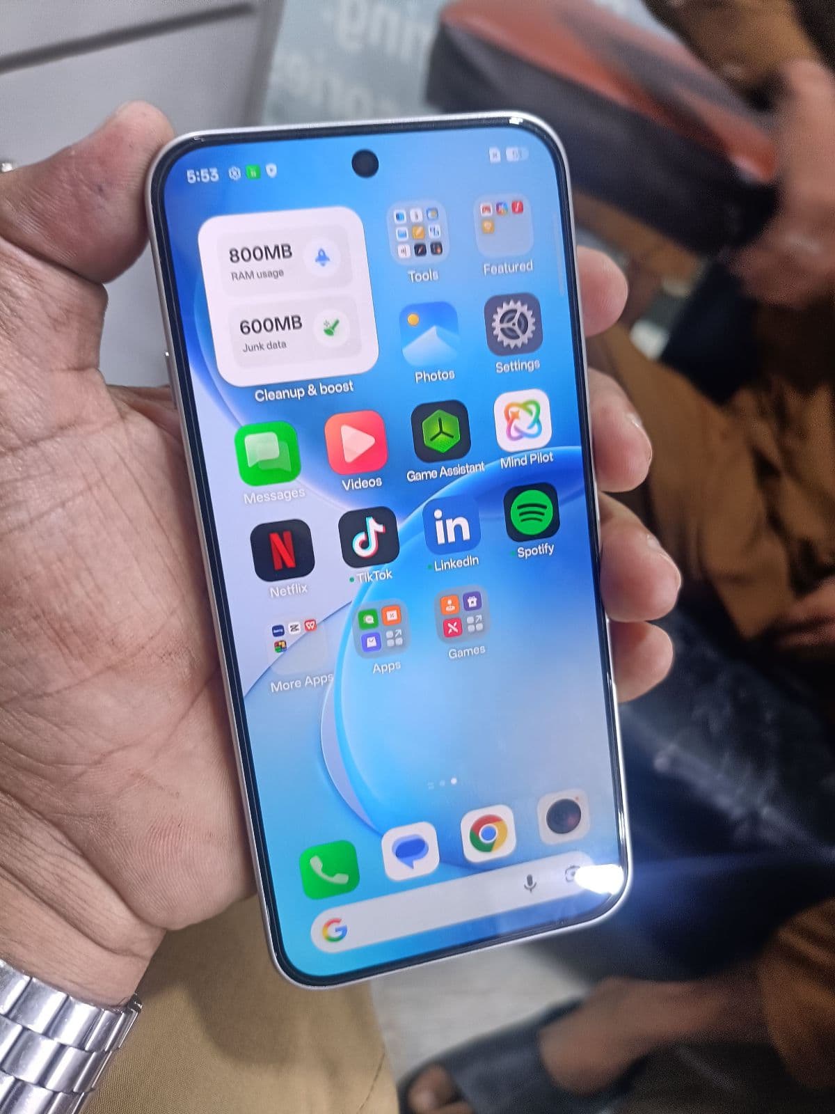 Oppo Reno 16 F 5G 8GB / 256GB in Pop White — photo 2