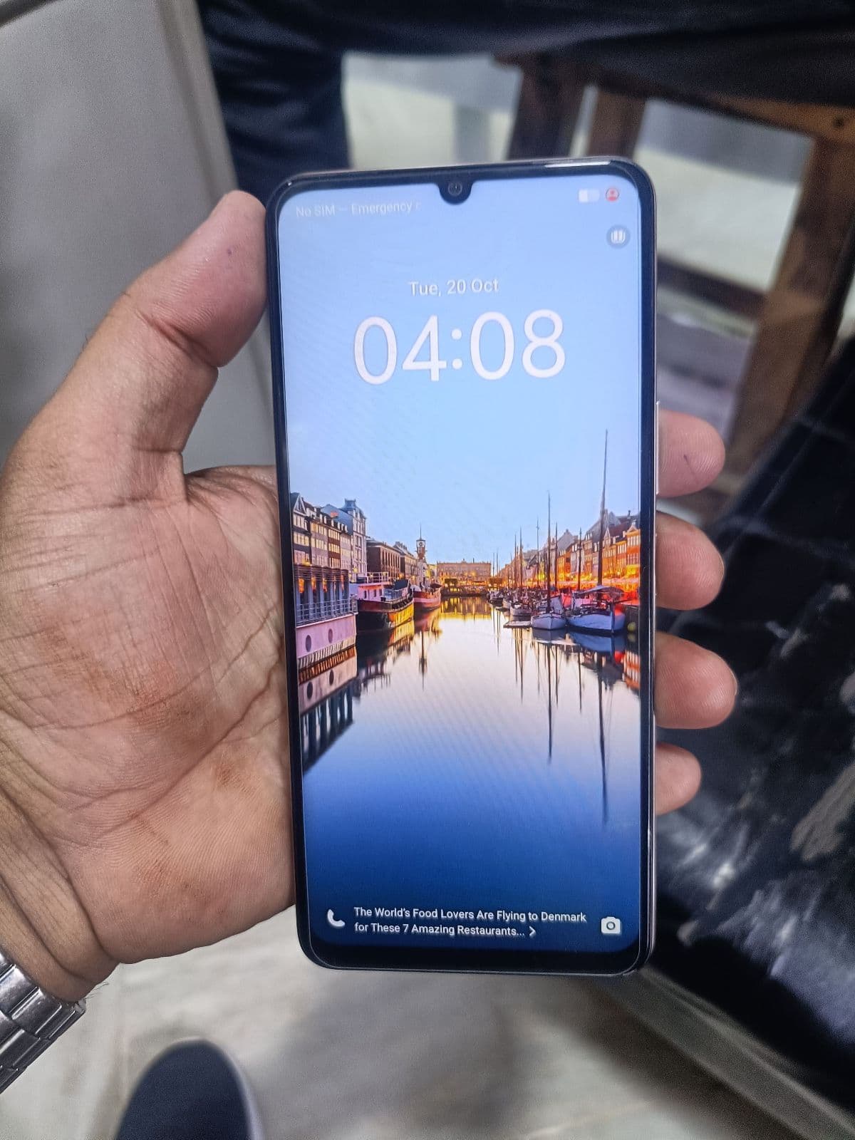 Y11d · 4GB / 128GB