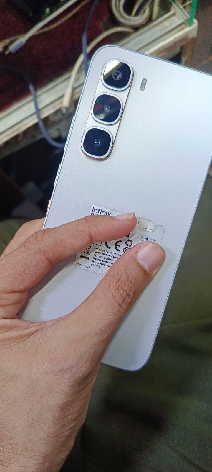 Infinix Hot 60 Pro 8GB / 128GB in Titanium Silver — photo 1