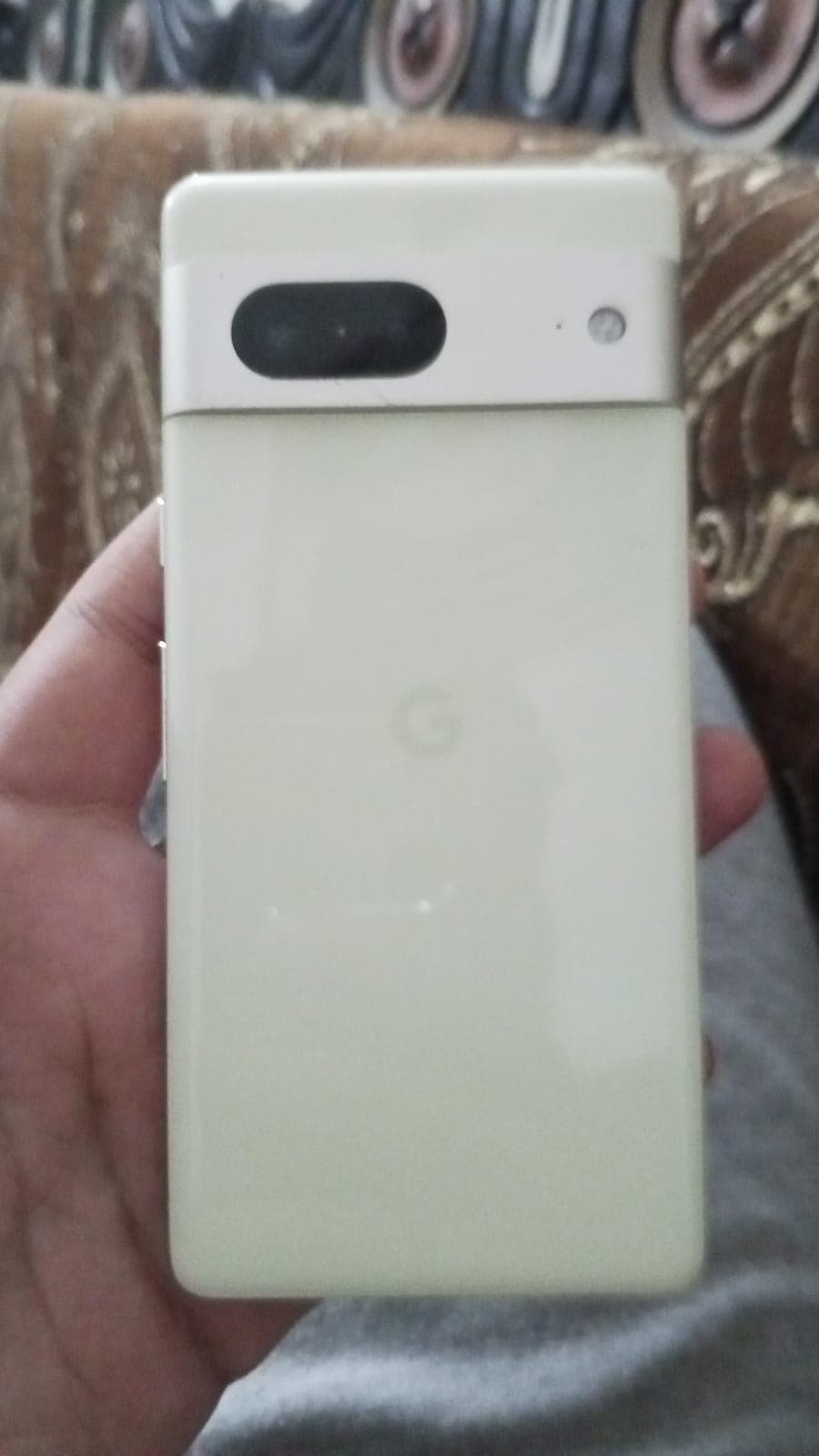 Google Pixel 7 8GB / 128GB in Lemongrass — photo 2