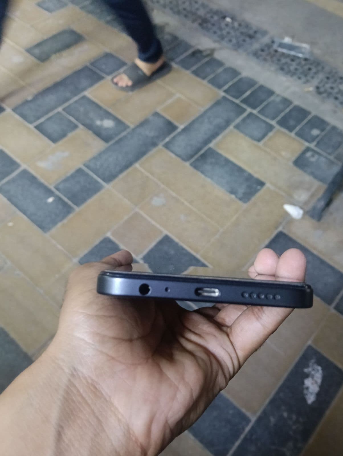 Xiaomi Redmi A7 Pro 4GB / 128GB in Black — photo 3