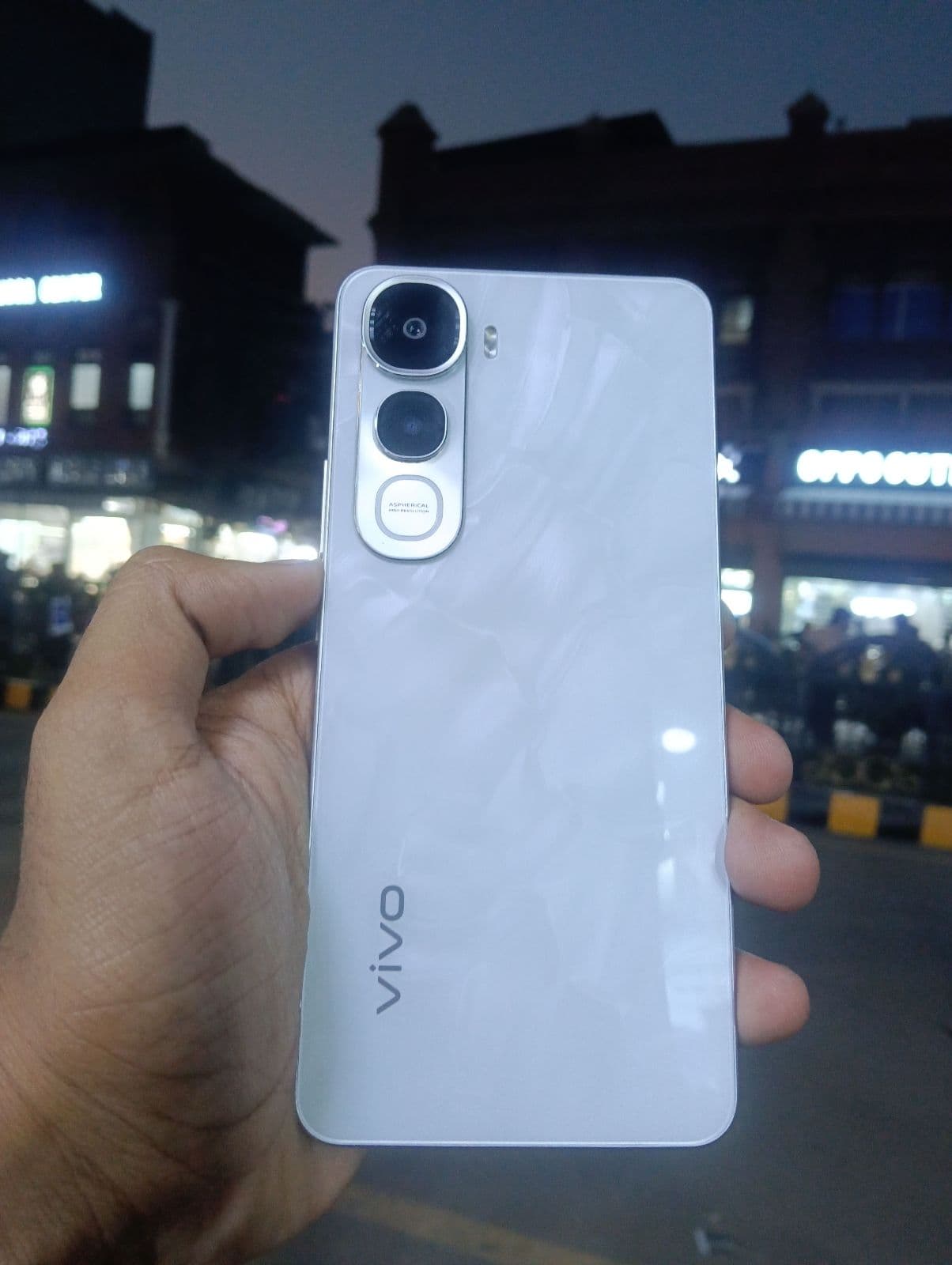 Vivo Y400 4G · 8GB / 256GB