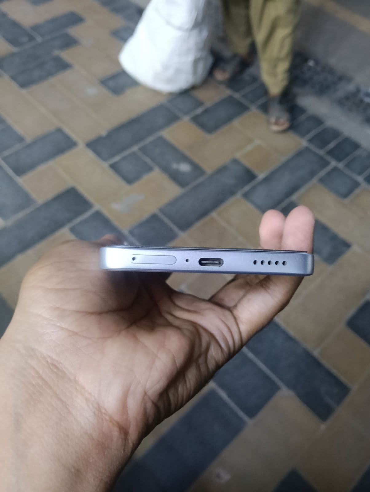 Vivo Y400 4G 8GB / 256GB in Purple Twilight — photo 3