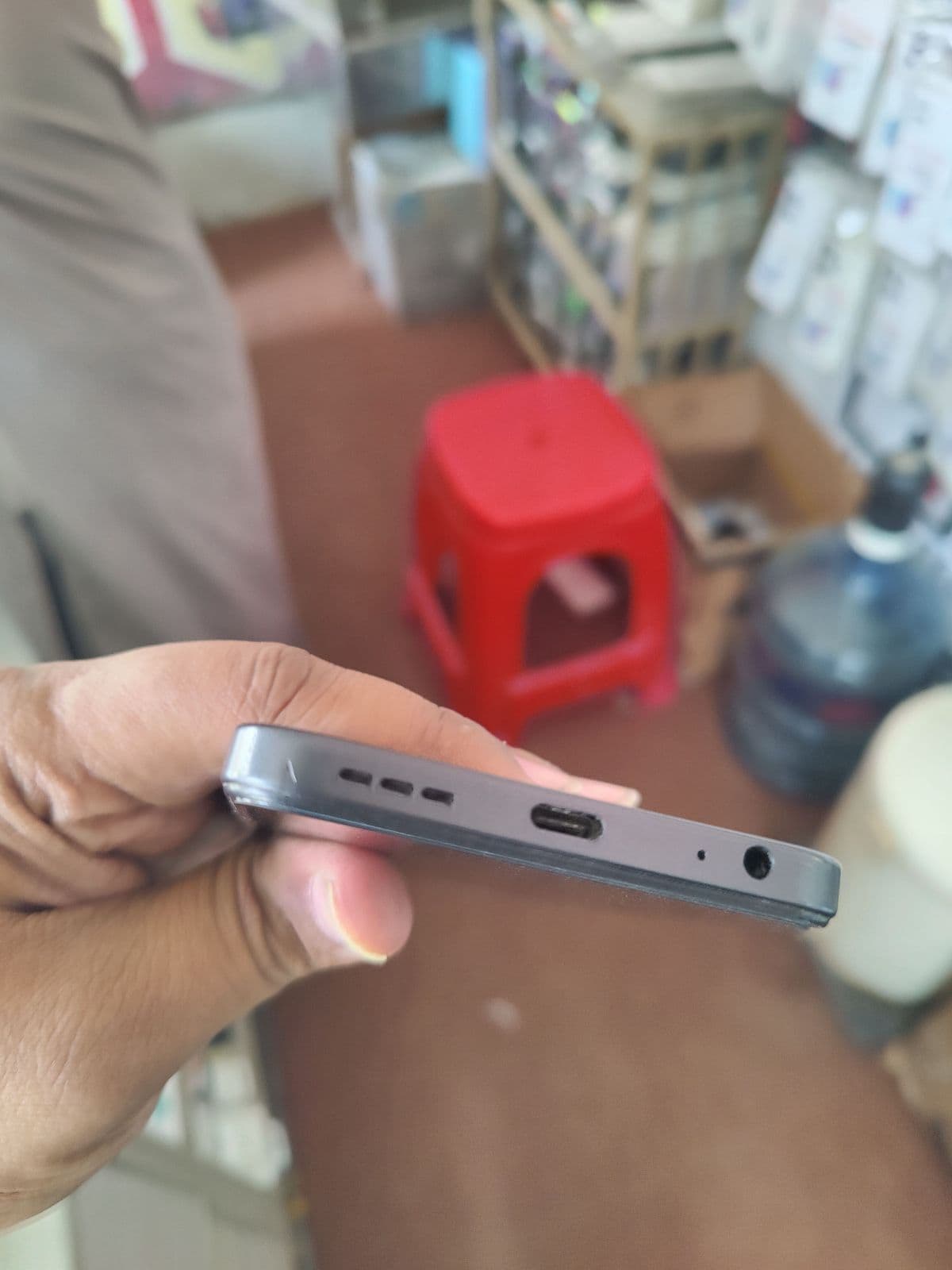 Tecno Spark Go 2 4GB / 64GB in Ink Black — photo 5