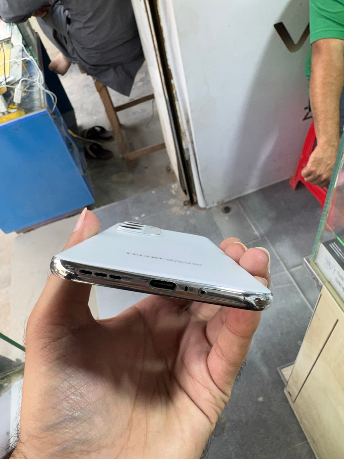 Tecno Spark 40 Pro+ 8GB / 256GB in Aurora White — photo 2