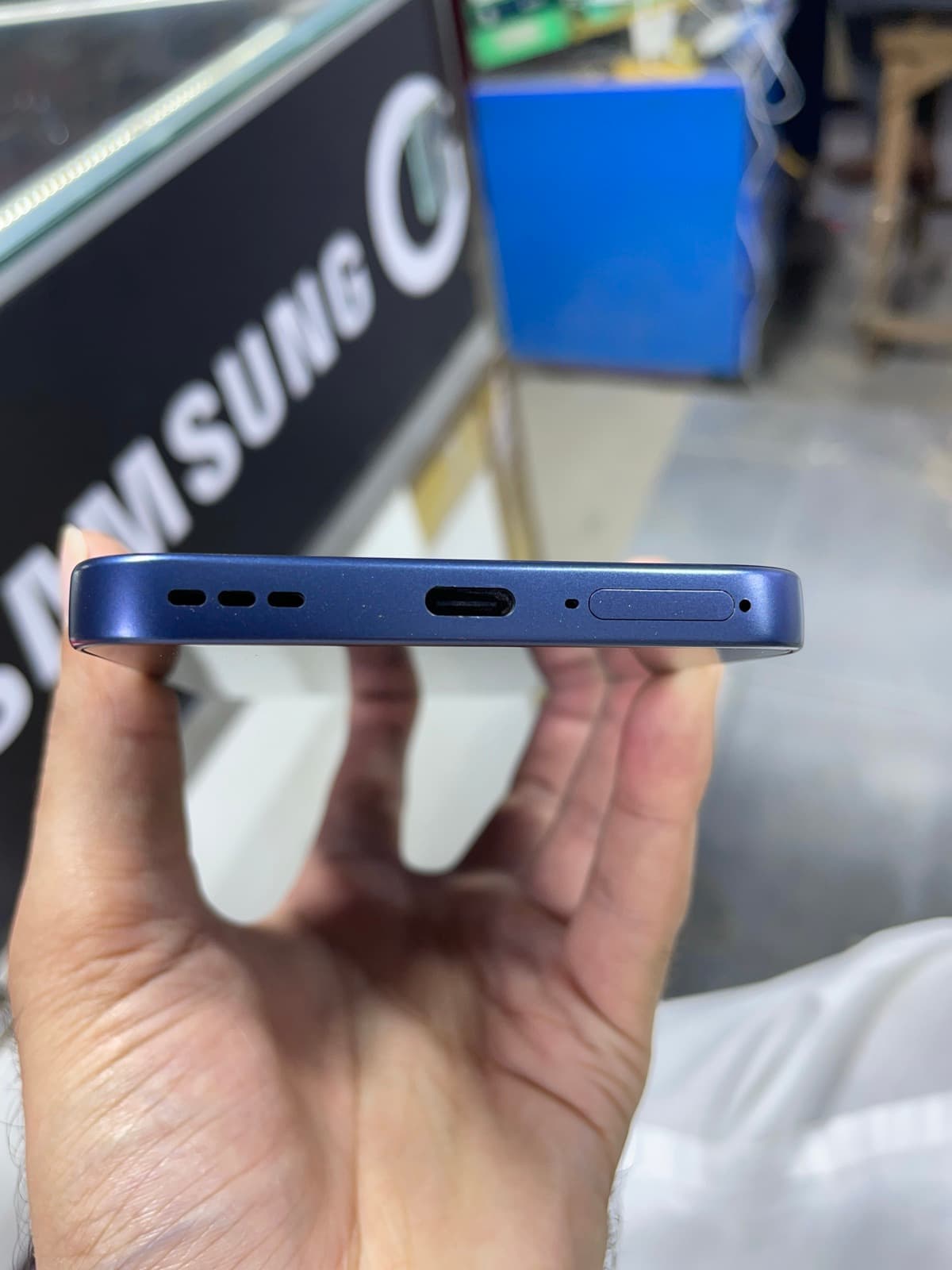 Oppo A6s Pro 8GB / 256GB in Eclipse Blue — photo 2