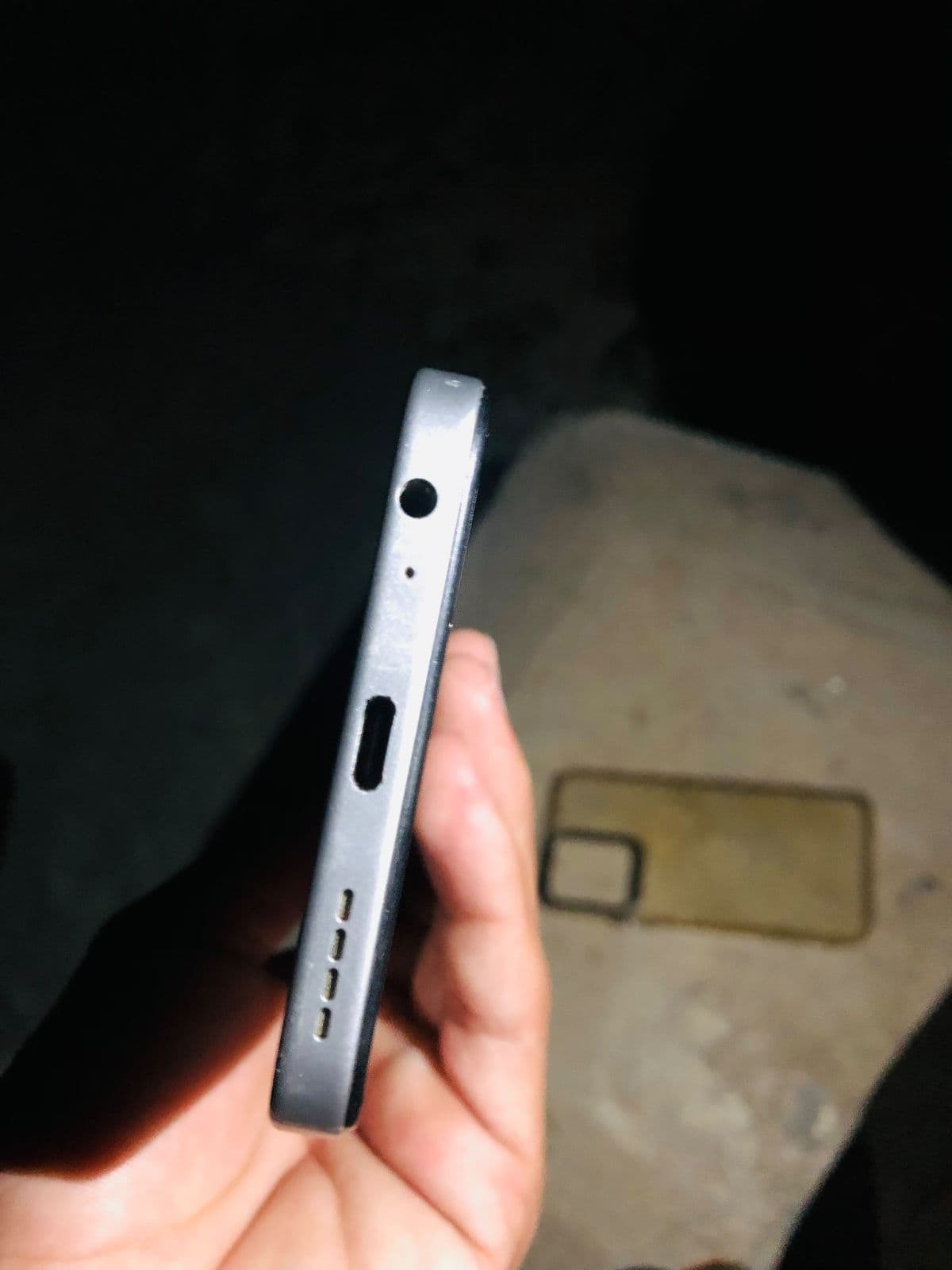 Infinix Smart 10 4GB / 64GB in Titanium Silver — photo 2