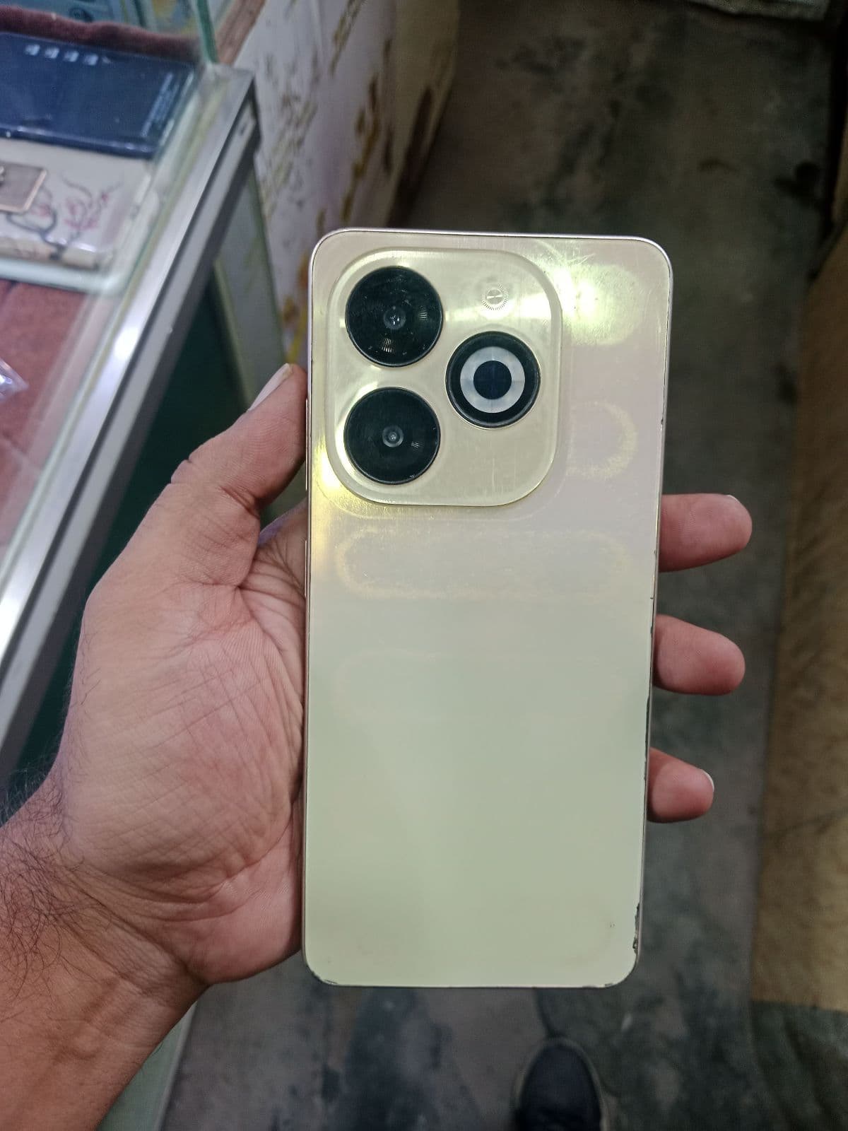 Infinix Smart 8 Pro · 4GB / 128GB