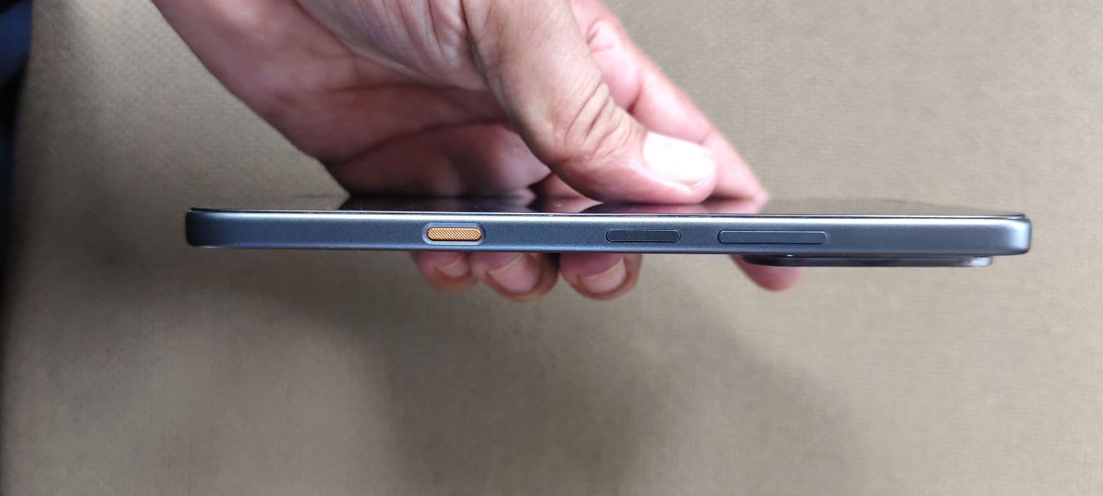 Infinix Hot 70 6GB / 128GB in Night Pulse — photo 3