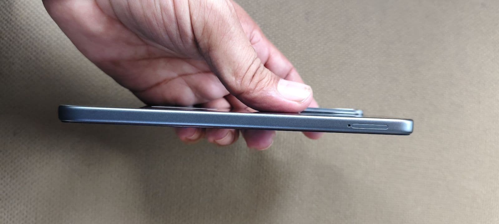 Infinix Hot 70 6GB / 128GB in Night Pulse — photo 4