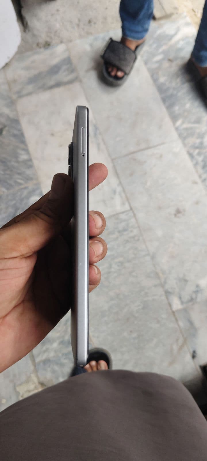 Infinix Hot 60i 6GB / 128GB in Titanium Silver — photo 3