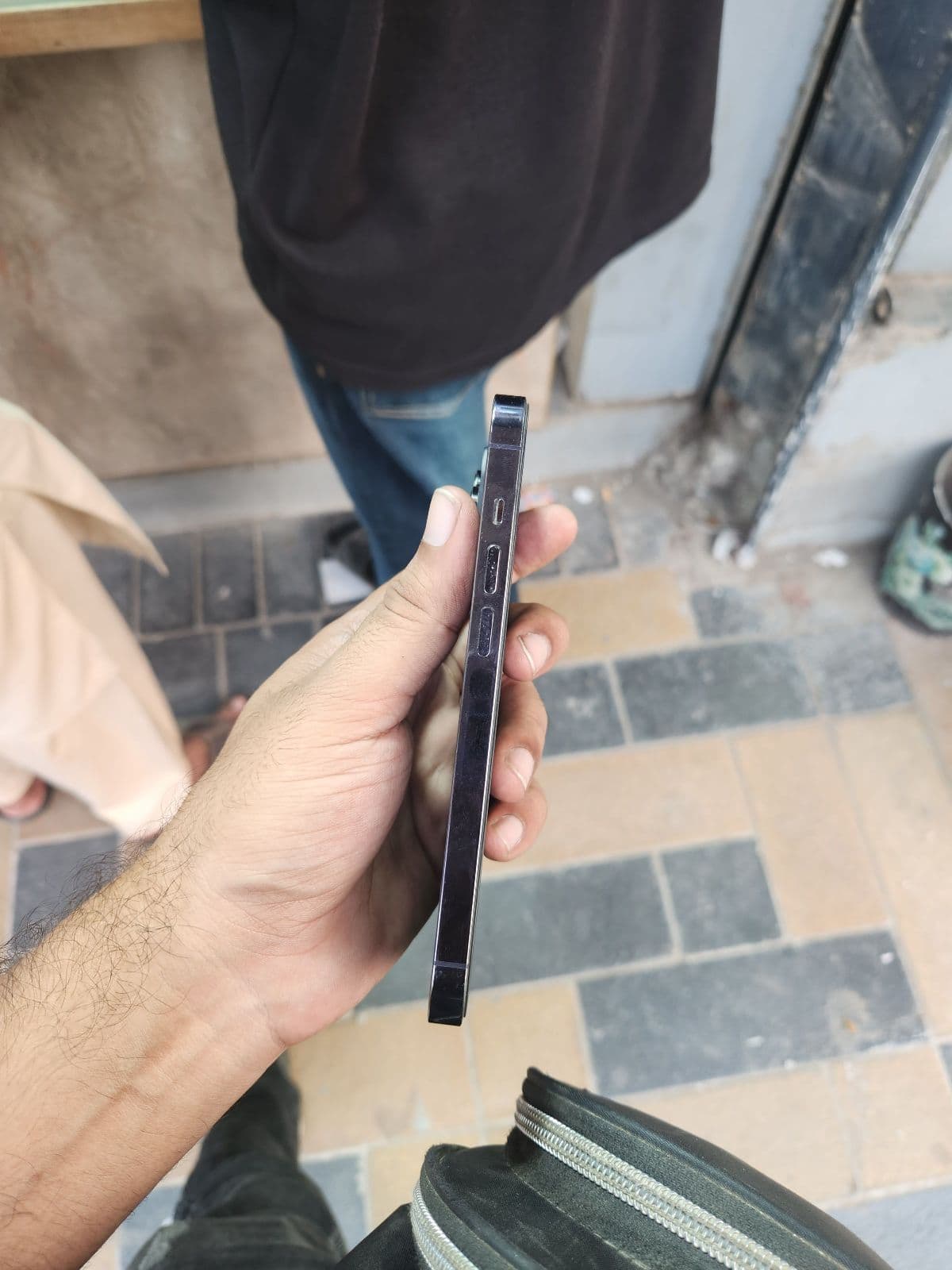 Apple iPhone 14 Pro 256GB in Deep Purple — photo 3