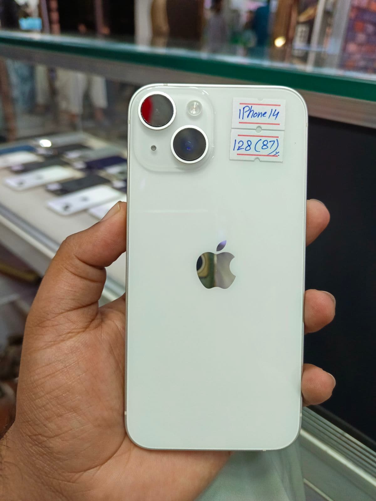 iPhone 14 · 128GB