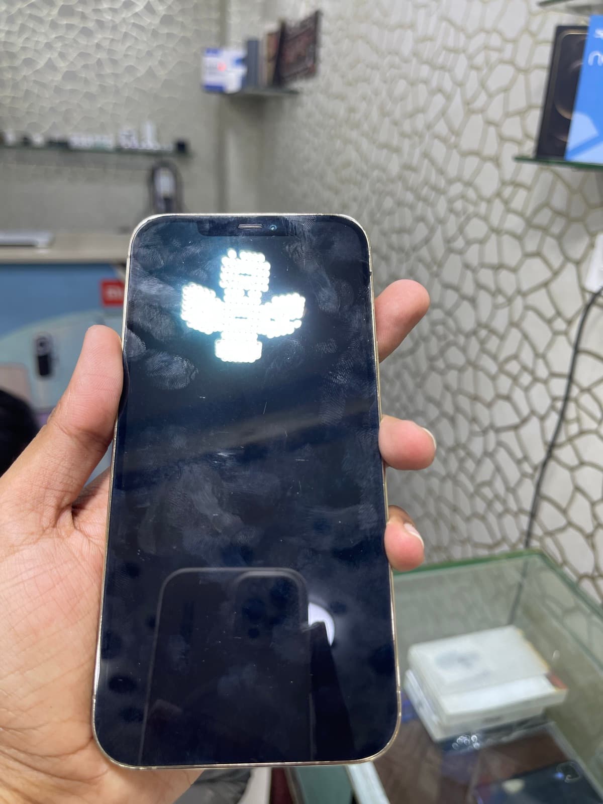 Apple iPhone 13 Pro 128GB in Gold — photo 2