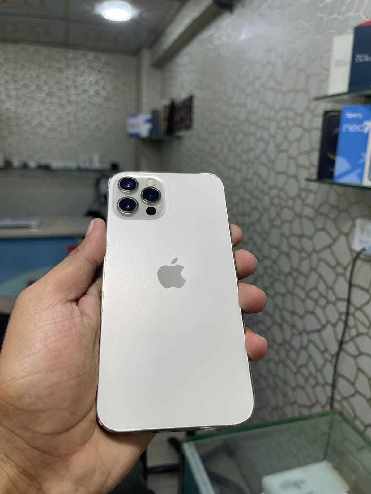 iPhone 12 Pro · 512GB