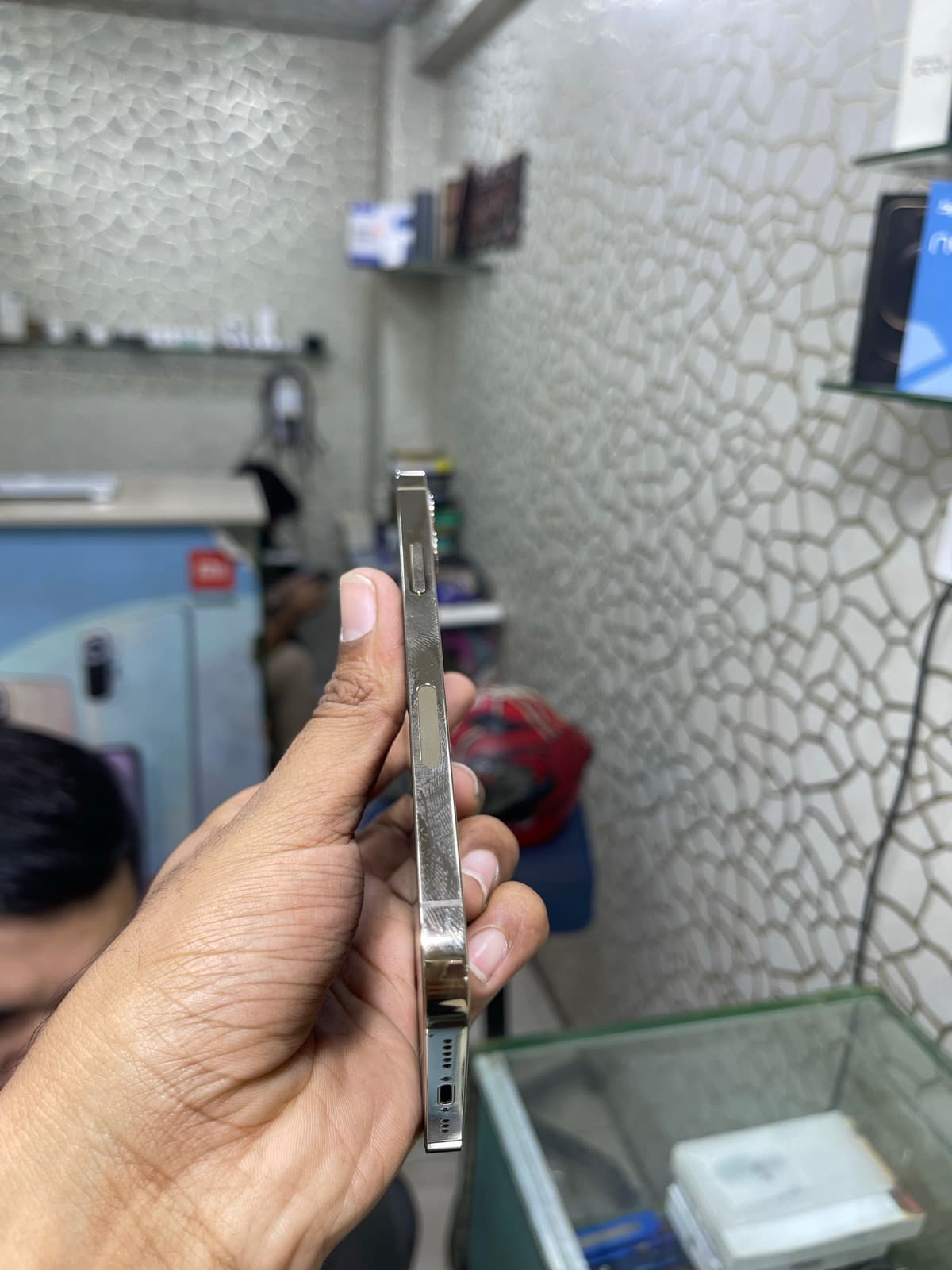 Apple iPhone 12 Pro 512GB in Gold — photo 5