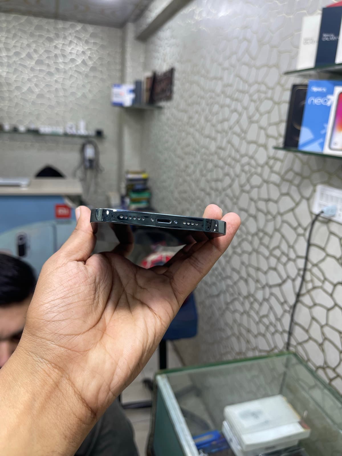 Apple iPhone 13 Pro Max 128GB in Alpine Green — photo 4