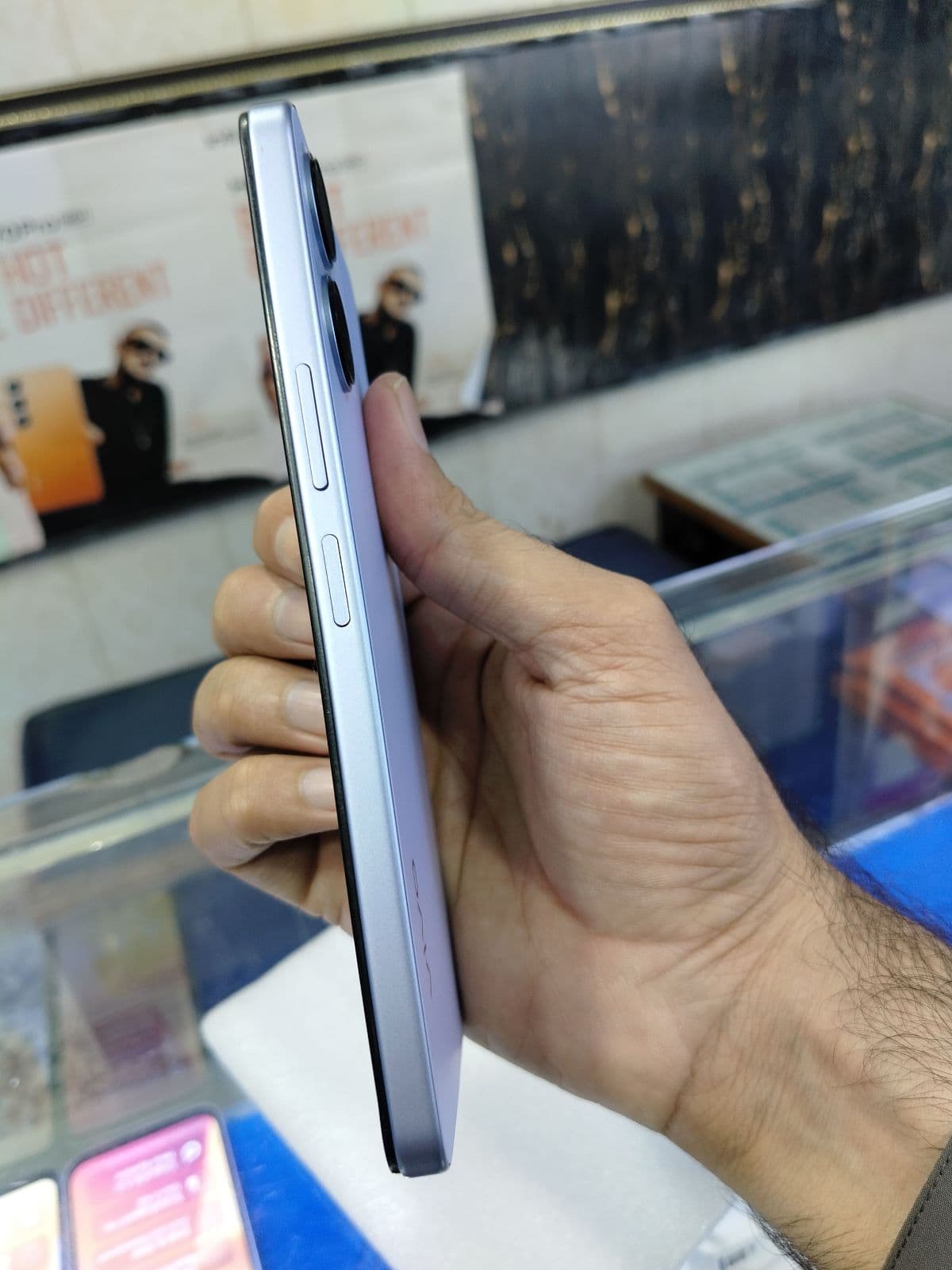 Vivo Y05 4GB / 128GB in Haze Blue — photo 3