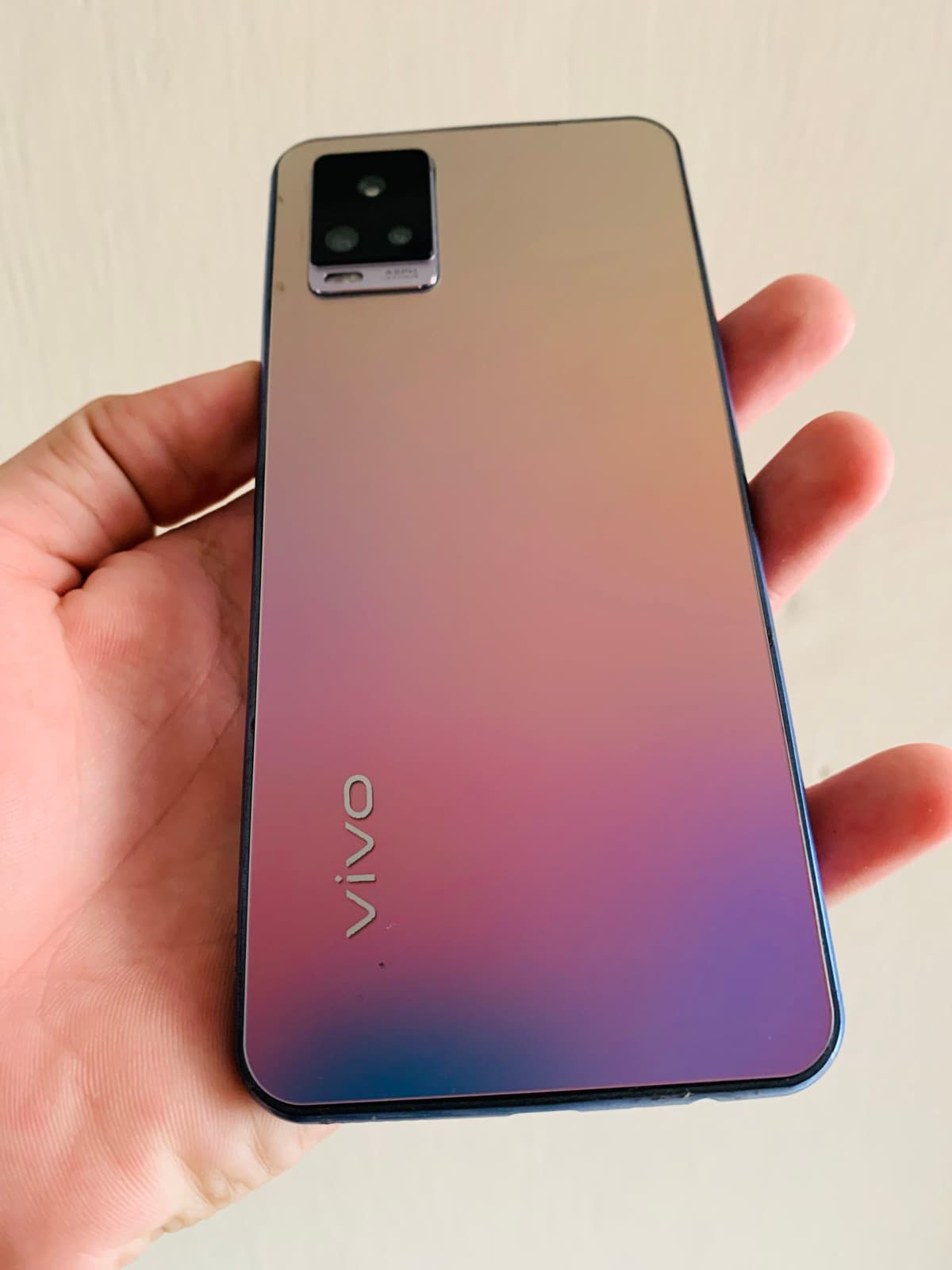 Vivo V20 · 8GB / 128GB