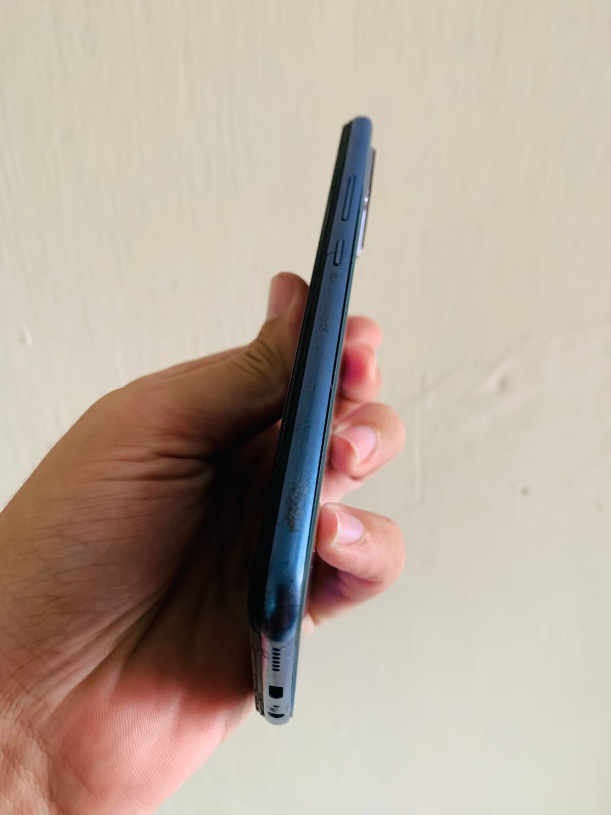 Vivo V20 8GB / 128GB in Midnight Jazz — photo 2