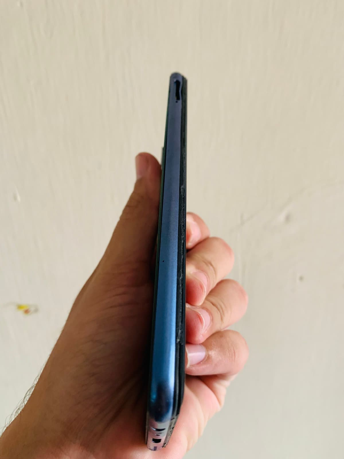 Vivo V20 8GB / 128GB in Midnight Jazz — photo 3