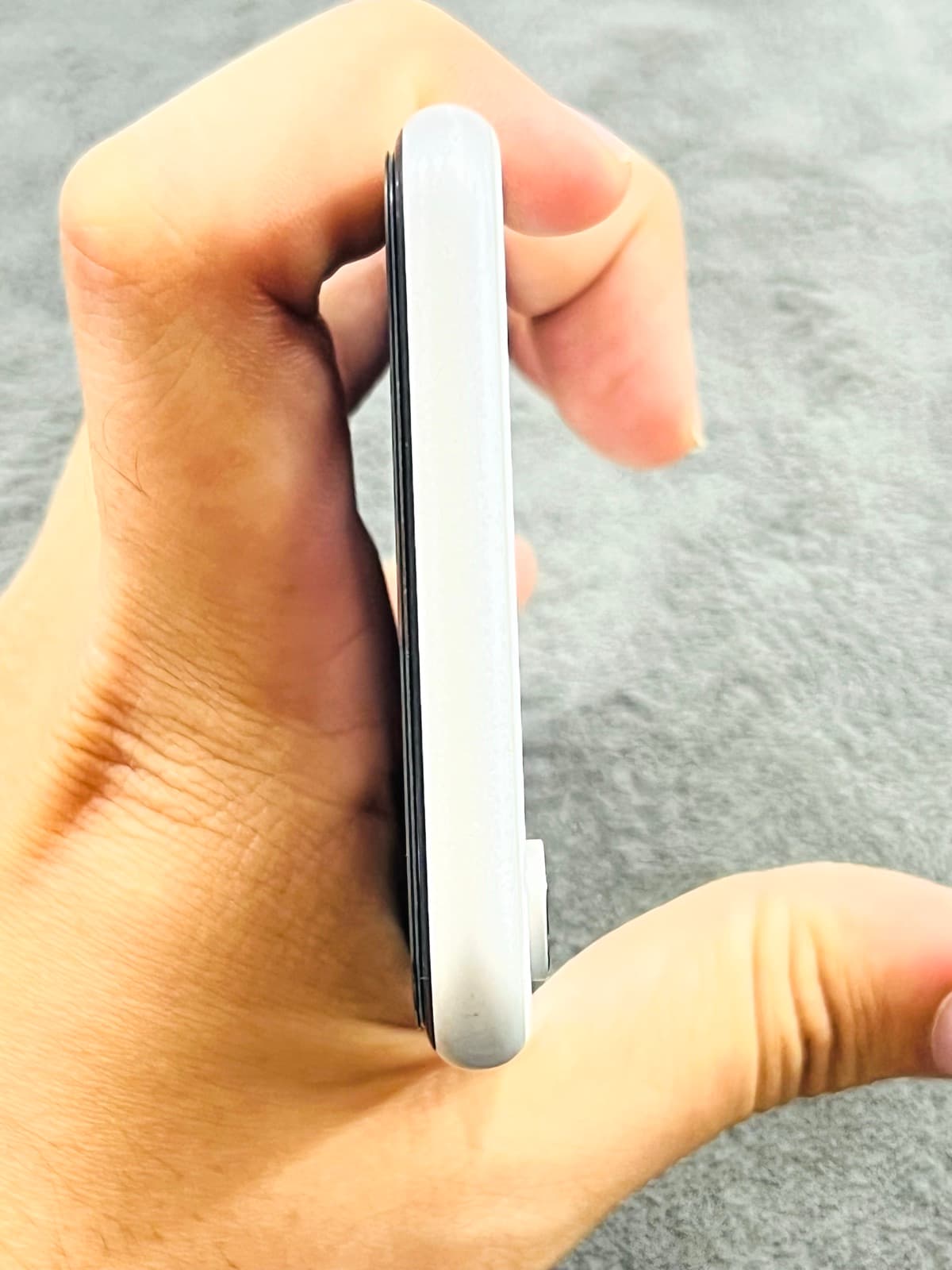 Apple iPhone XR 64GB in White — photo 5
