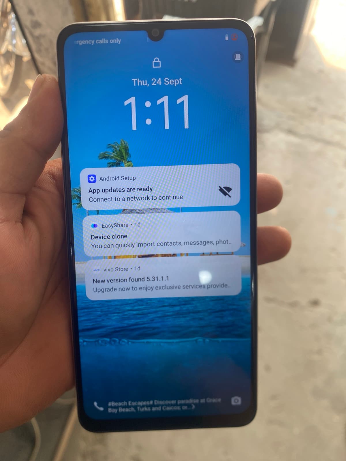 Vivo Y04 4GB / 64GB in Titanium Gold — photo 2
