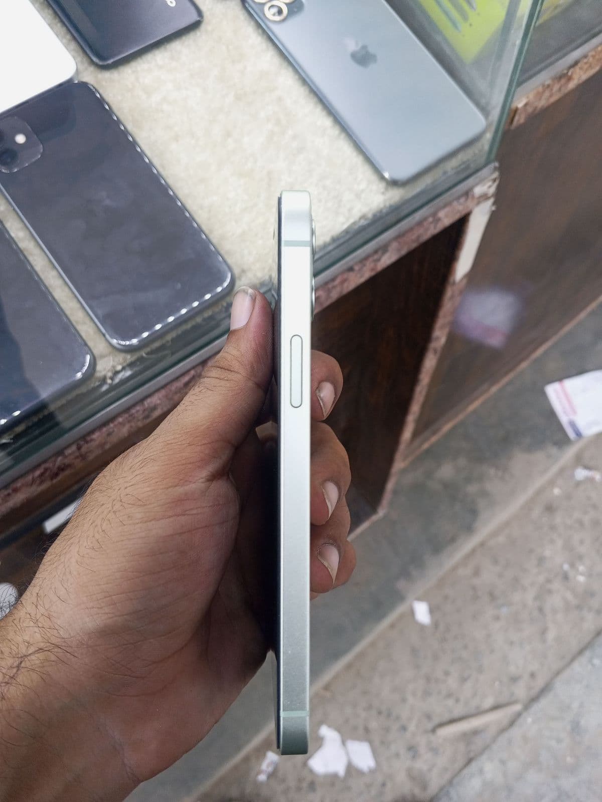 Apple iPhone 12 128GB in Green — photo 3