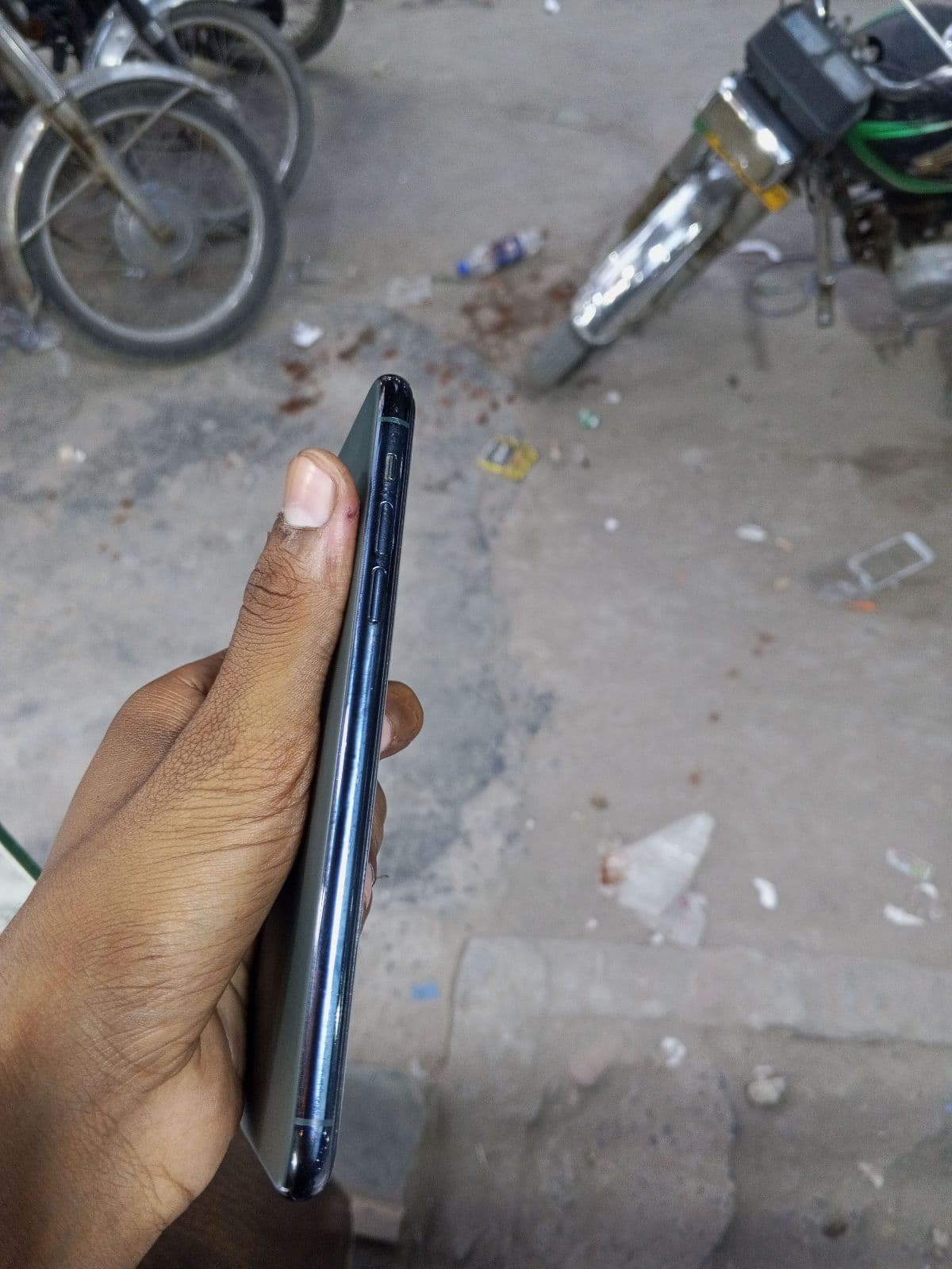 Apple iPhone 11 Pro Max 256GB in Space Gray — photo 4