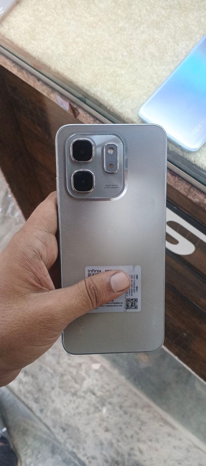Infinix Hot 50i · 6GB / 128GB
