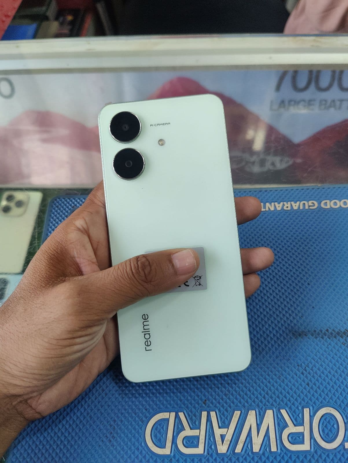 Realme Note 60x 4GB / 64GB in Wilderness Green — photo 1