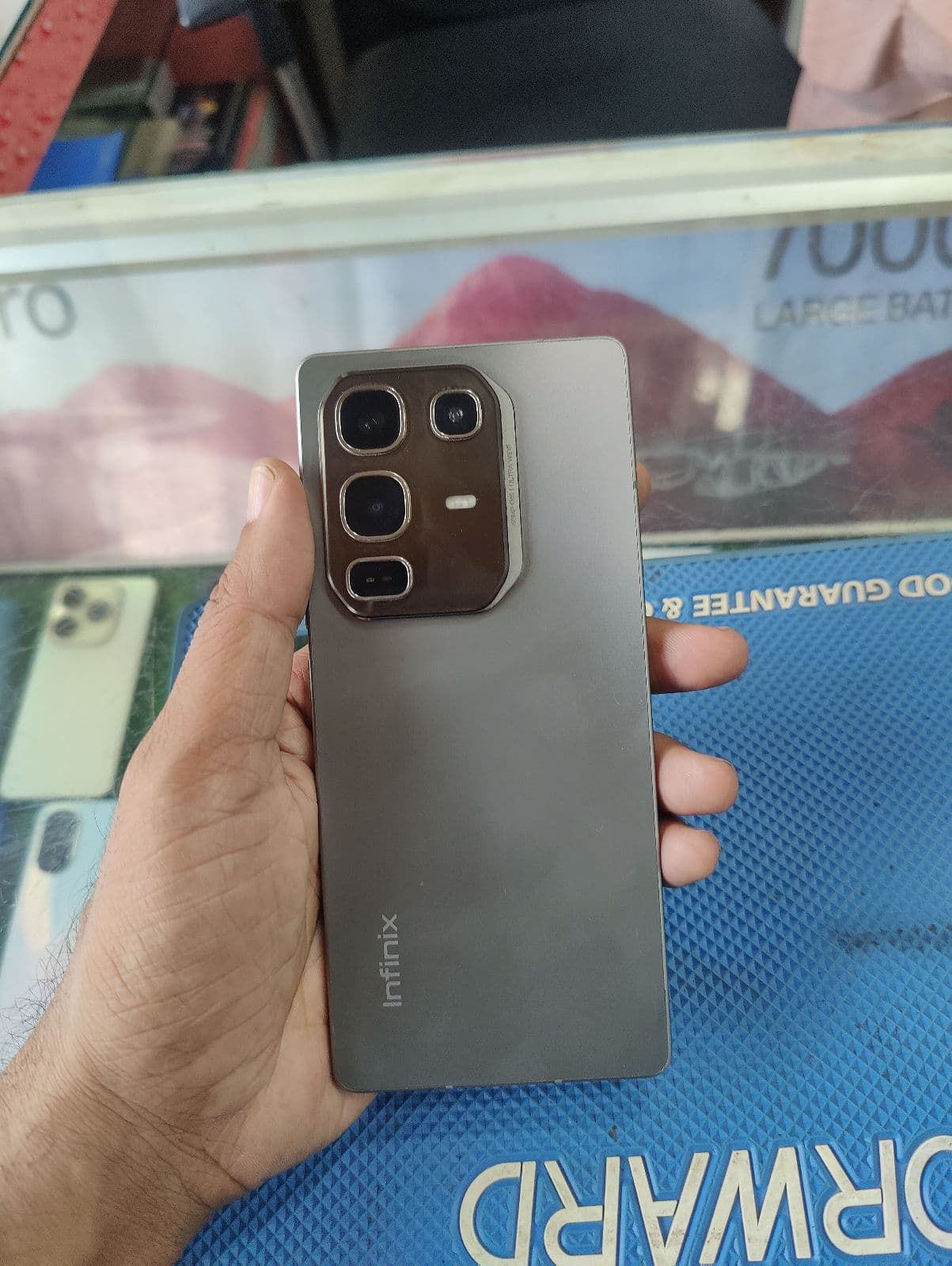Infinix Note 50 Pro · 8GB / 256GB