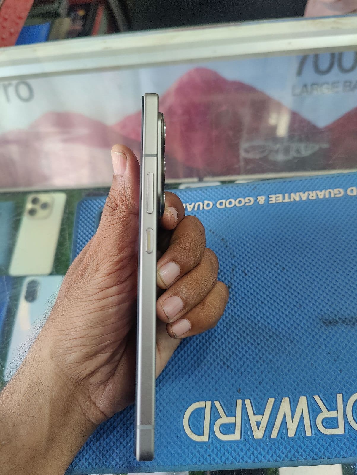 Infinix Note 50 Pro 8GB / 256GB in Titanium Grey — photo 3