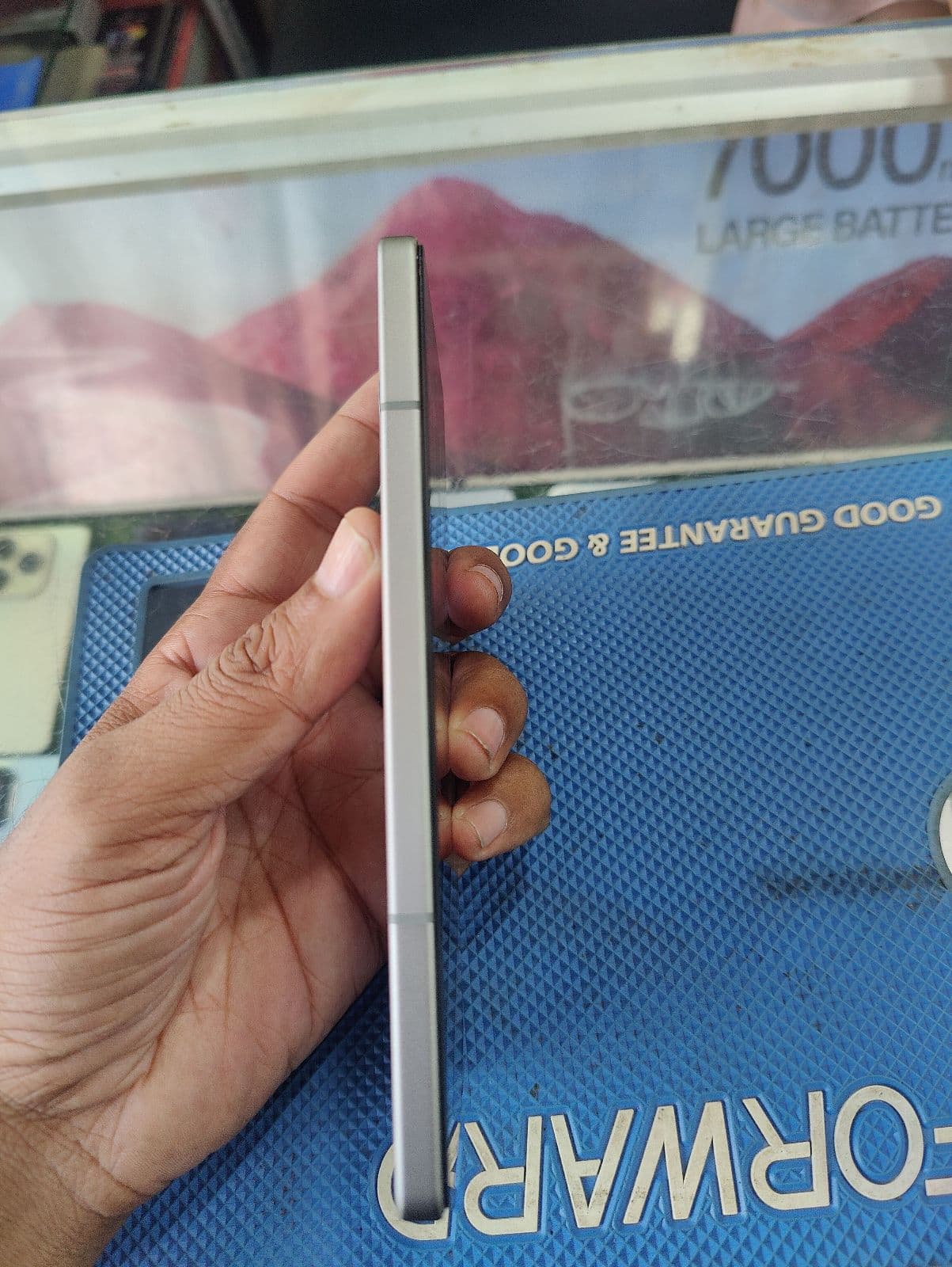 Infinix Note 50 Pro 8GB / 256GB in Titanium Grey — photo 4