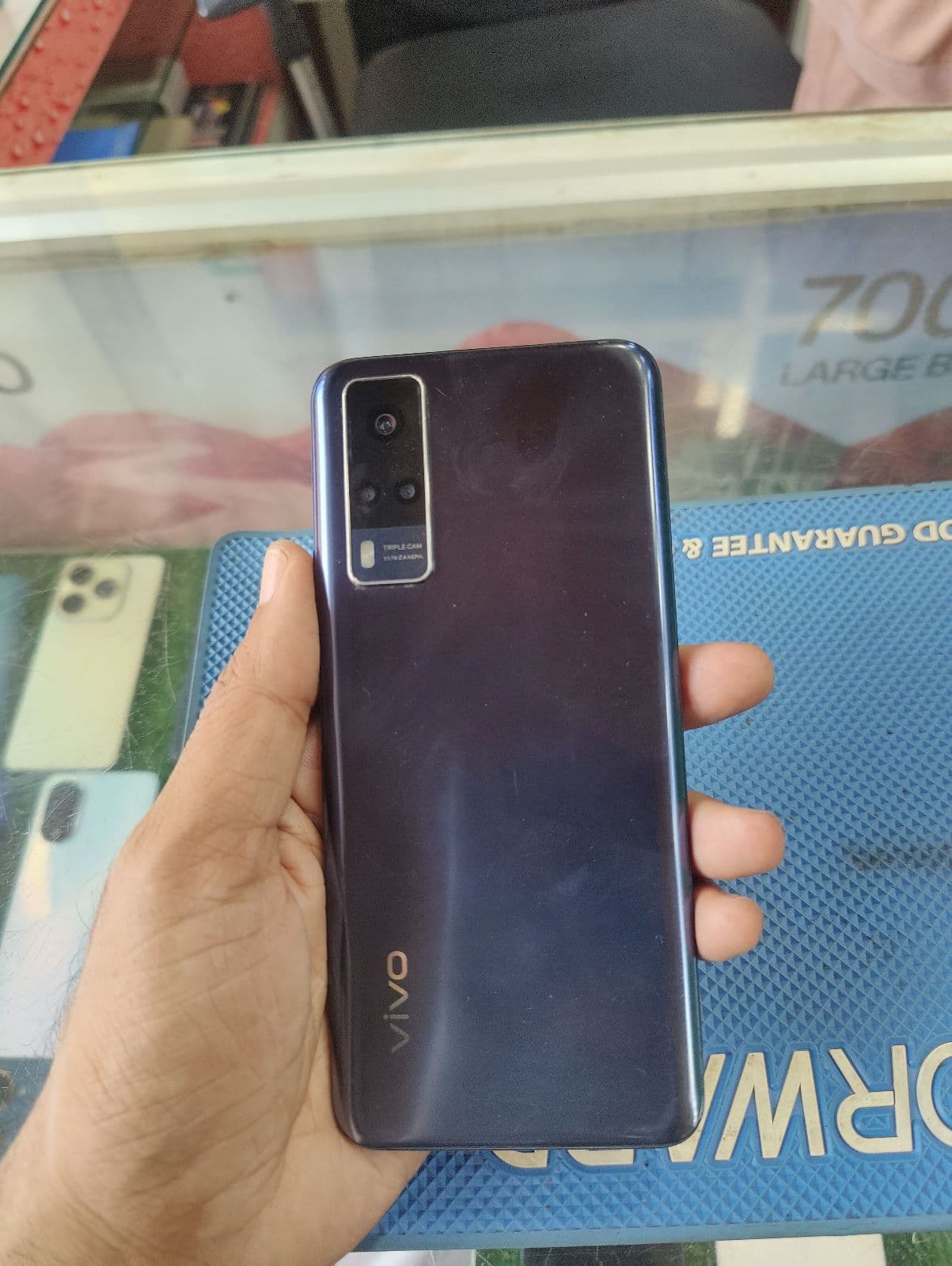 Vivo Y53s · 8GB / 128GB