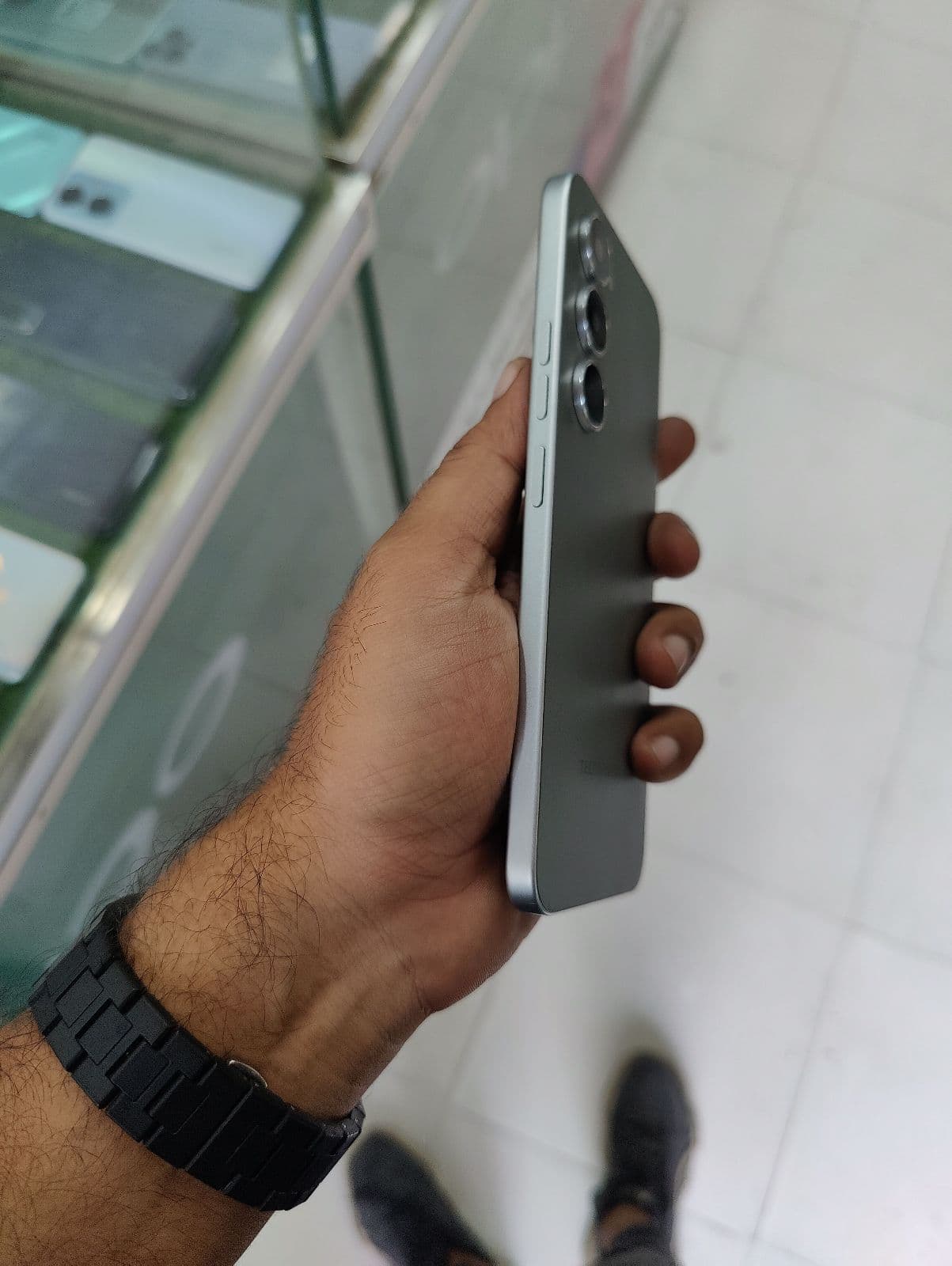 Tecno Spark 40 Pro 8GB / 256GB in Moon Titanium — photo 3