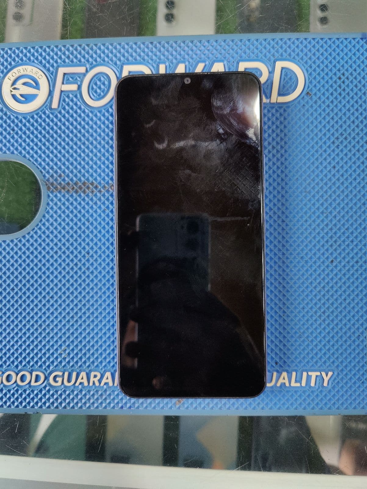 Vivo Y17s 6GB / 128GB in Glitter Purple — photo 2