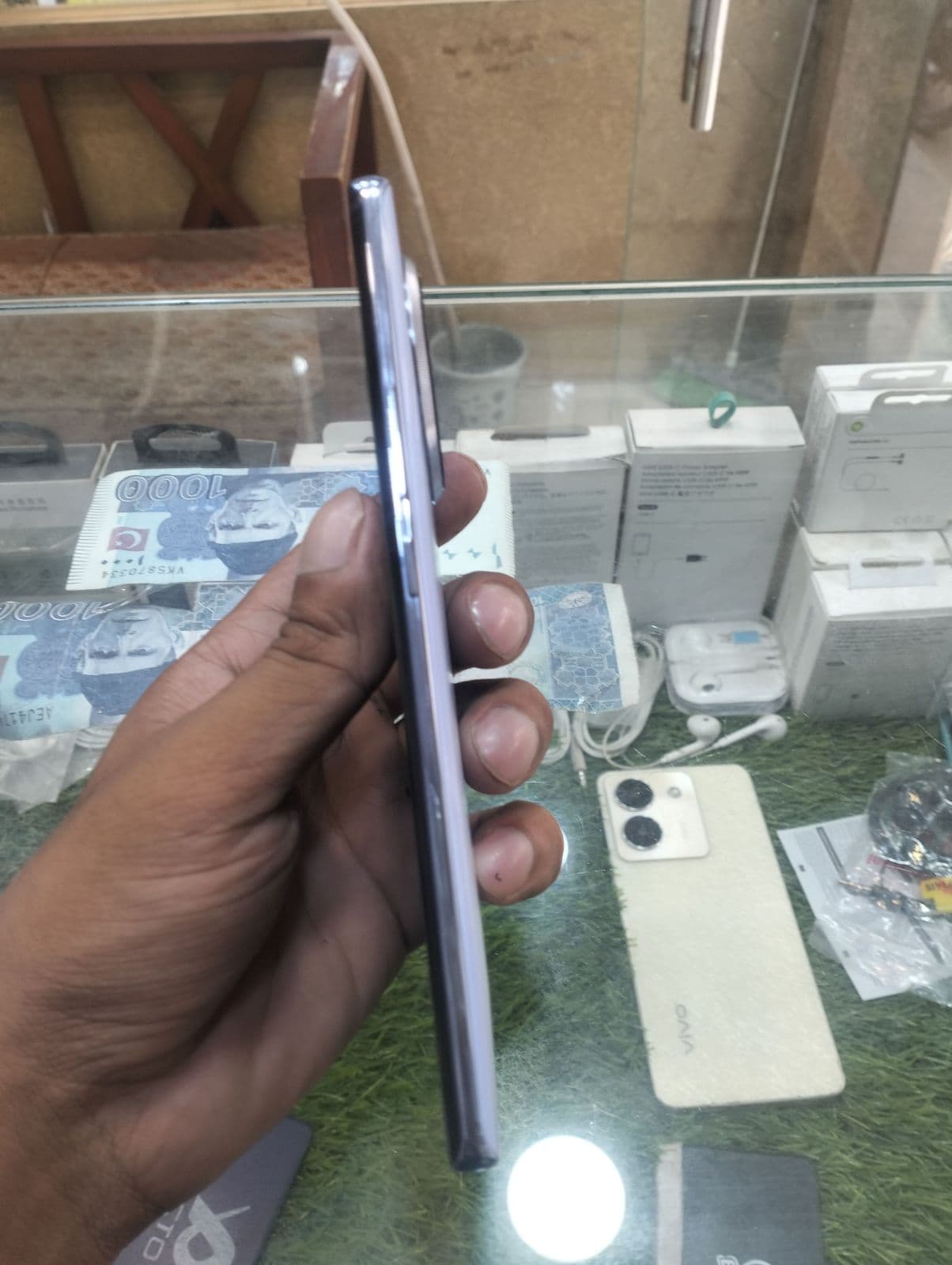 Tecno Camon 30S 8GB / 256GB in Sky Cyan — photo 5