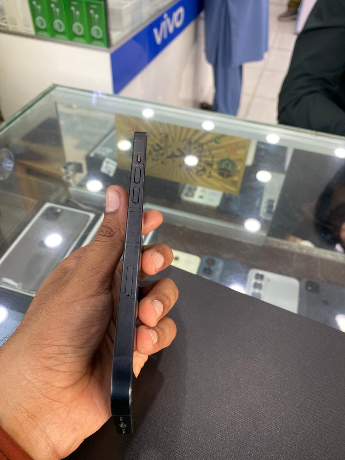 Apple iPhone 14 Plus 128GB in Midnight — photo 5